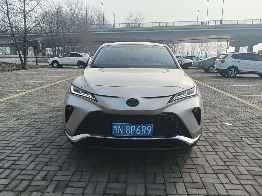 Toyota Venza 2023 car image #3