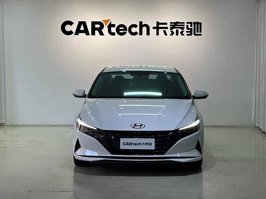 Hyundai Elantra 2021 immagine di auto #3