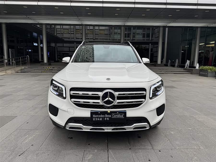 Mercedes-Benz GLB Class 2023 immagine di auto #3