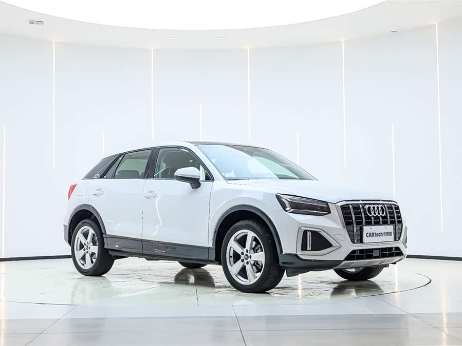 Audi Q2L 2023 car image #3