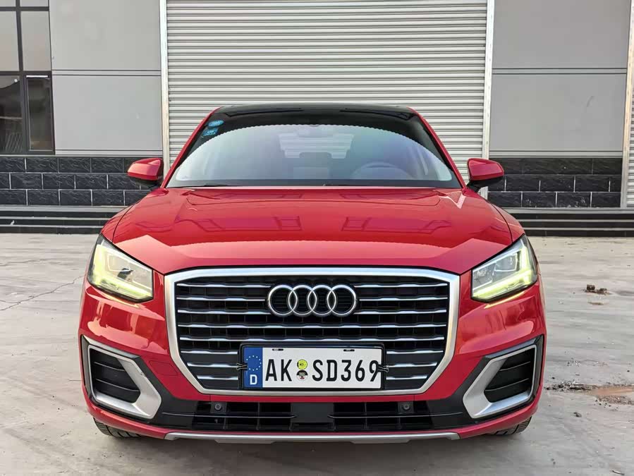 Audi Q2L 2019 car image #3