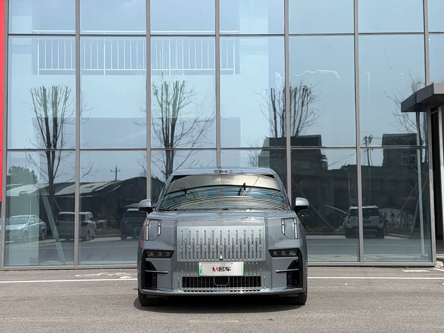 Zeekr 009 2024 imagen de coche #3