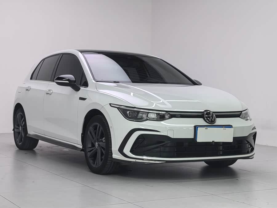 Volkswagen Golf 2021 car image #3