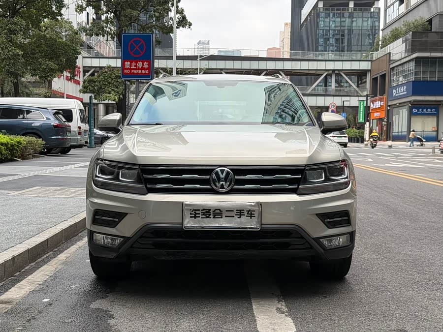 Volkswagen Tiguan L 2019 car image #3