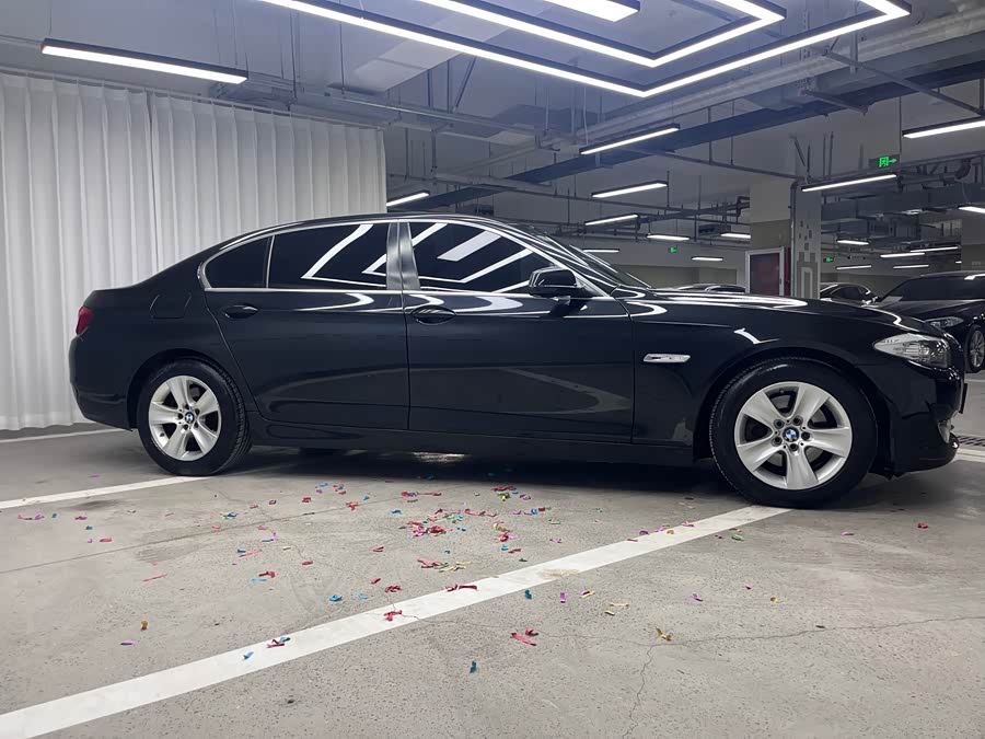 BMW 5 Series 2011 car image #3