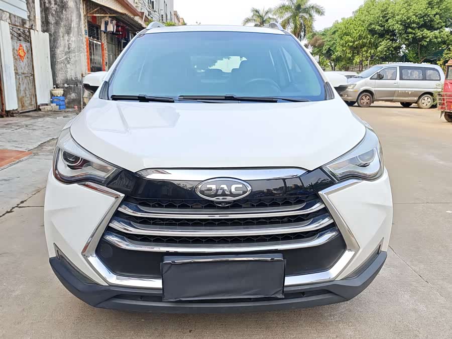 JAC 2018 #3 JAC 2018 car image #3