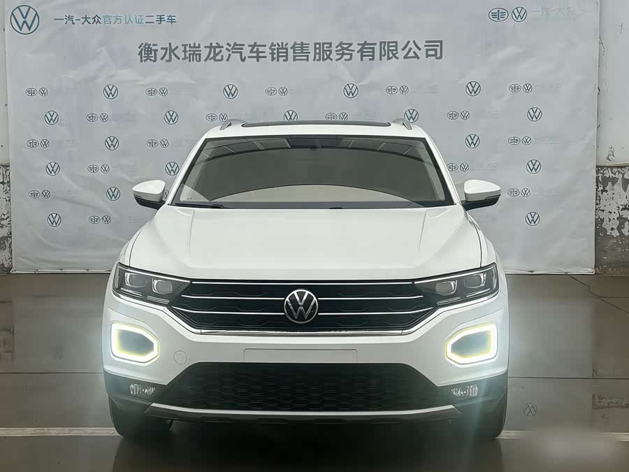Volkswagen T-Roc 2021 car image #3