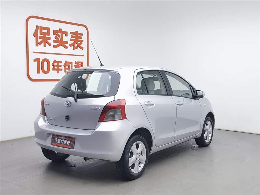 Toyota Yaris 2013 car image #3