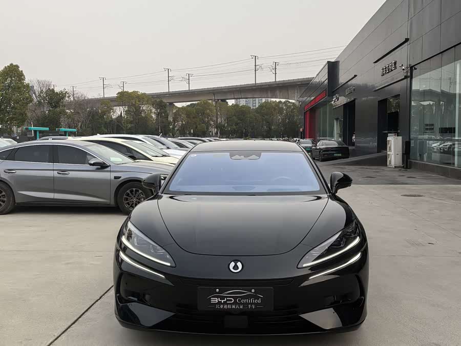 Denza Z9 2024 صورة سيارة #3