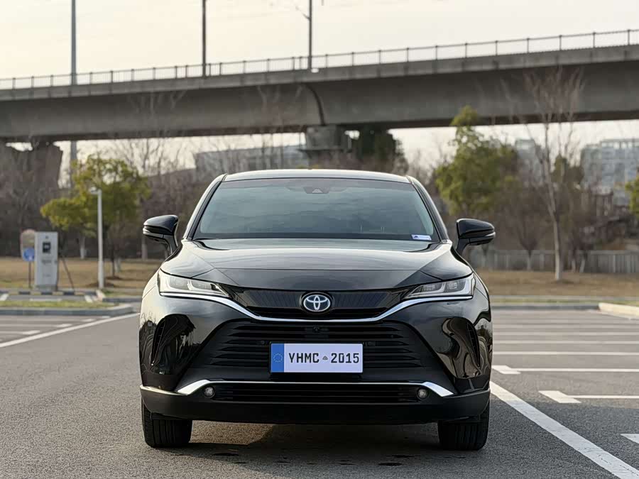 Toyota Harrier 2023 car image #3