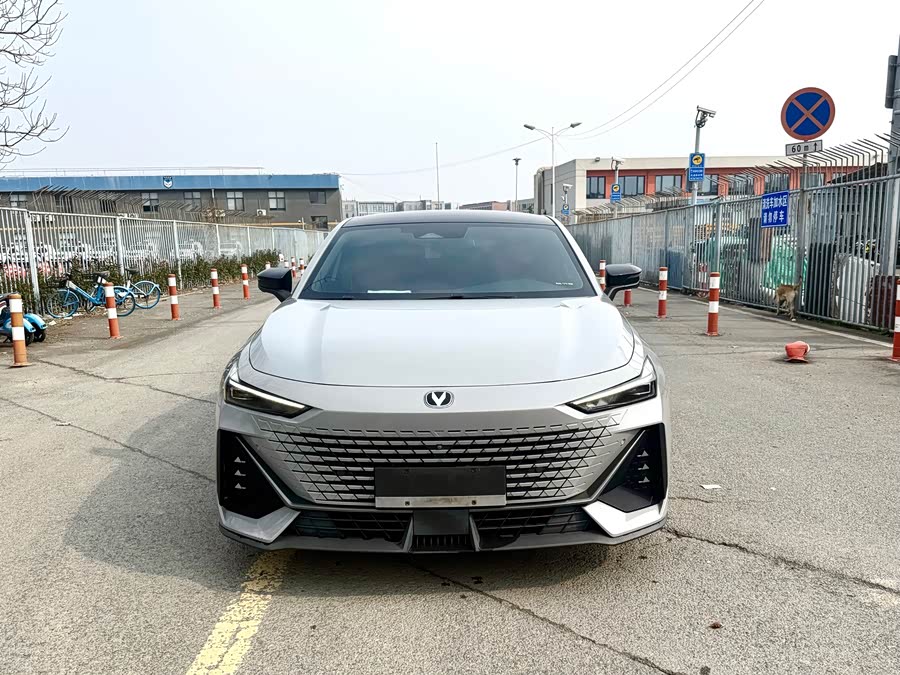 Changan UNI-V 2021 изображение автомобиля #3