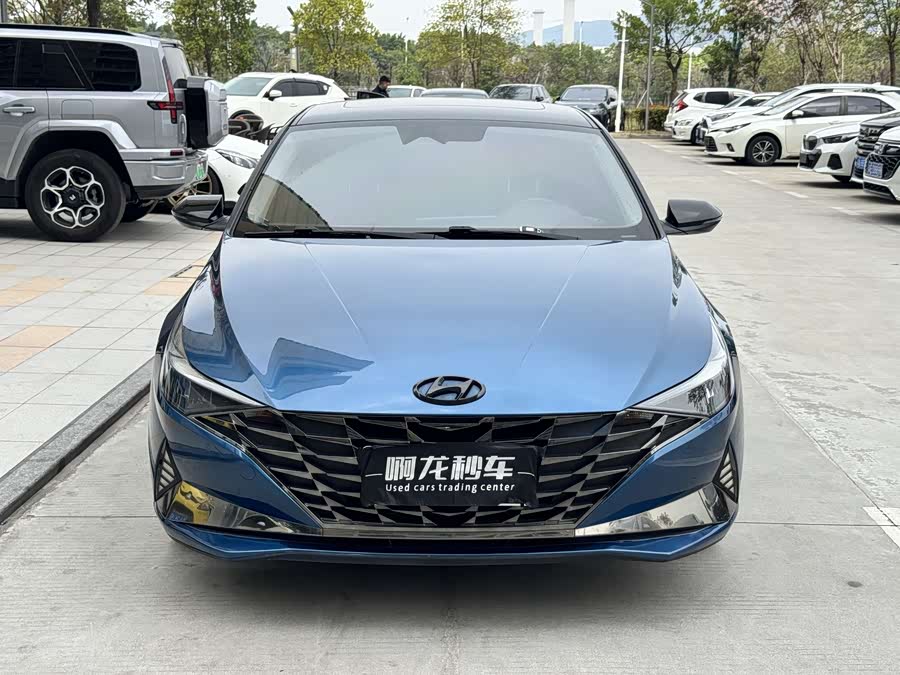Hyundai Elantra 2021 صورة سيارة #3