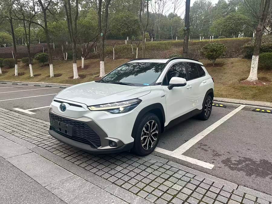 Toyota Frontlander 2023 car image #3