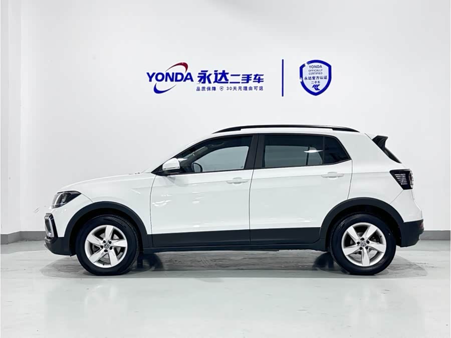 Volkswagen T-Cross 2023 car image #3