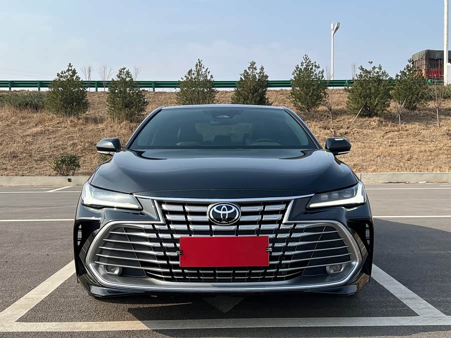 Toyota Avalon 2024 car image #3
