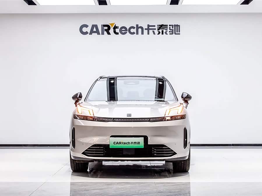 Lynk & Co 08 EM-P 2024 car image #3