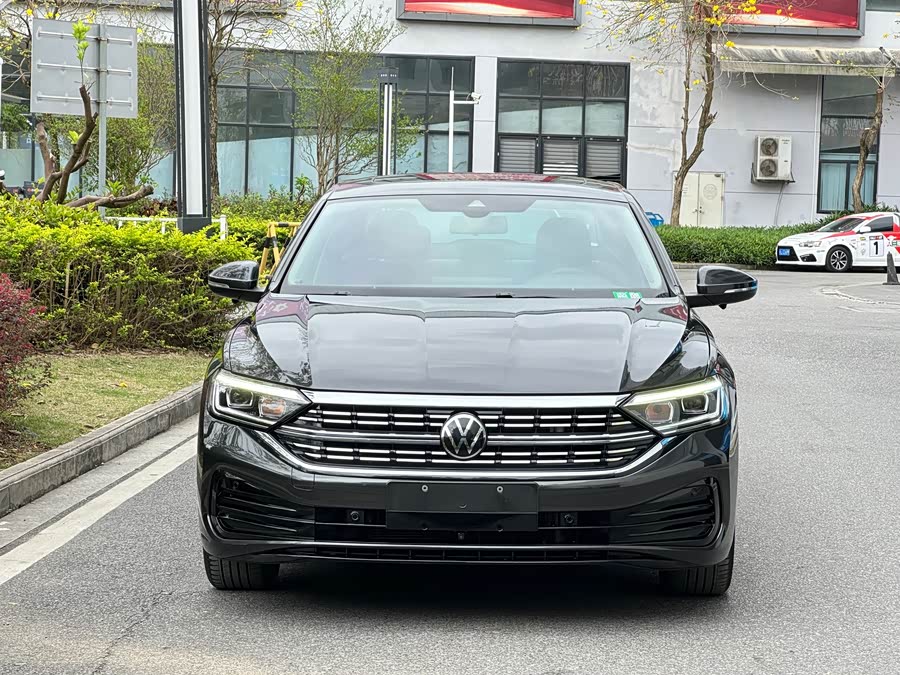 Volkswagen Sagitar 2023 car image #3