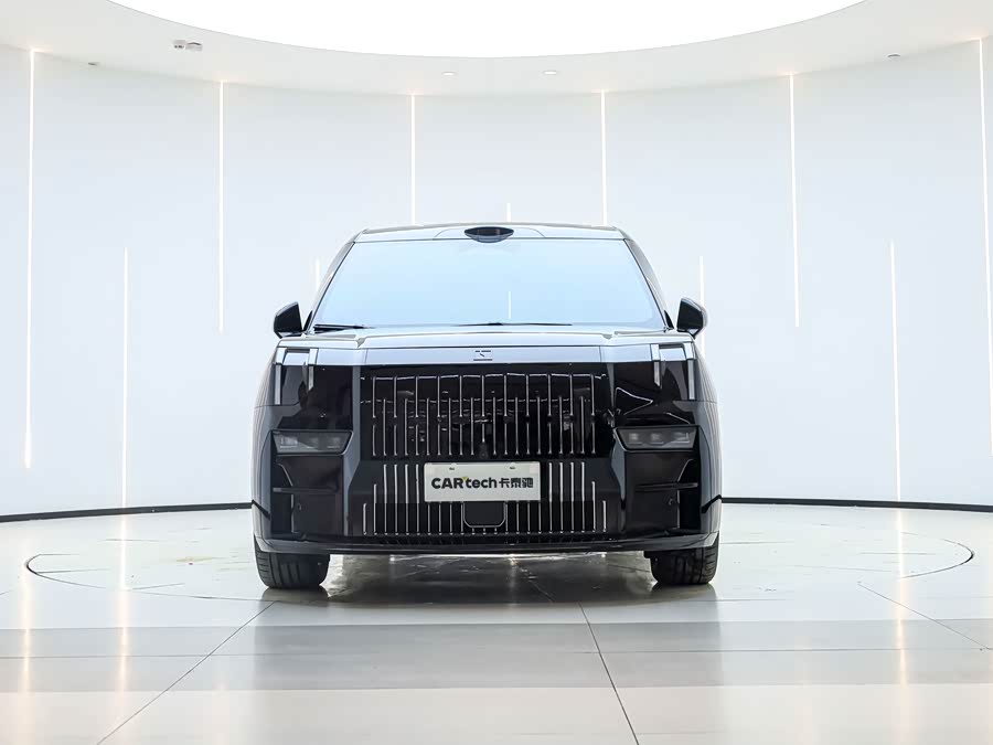 极氪 极氪009 2025 汽车图片 #3