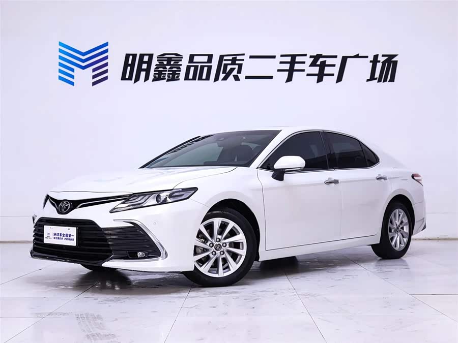 Toyota Camry 2022 car image #3