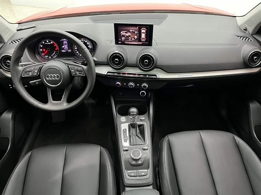 Audi Q2L 2021 car image #3