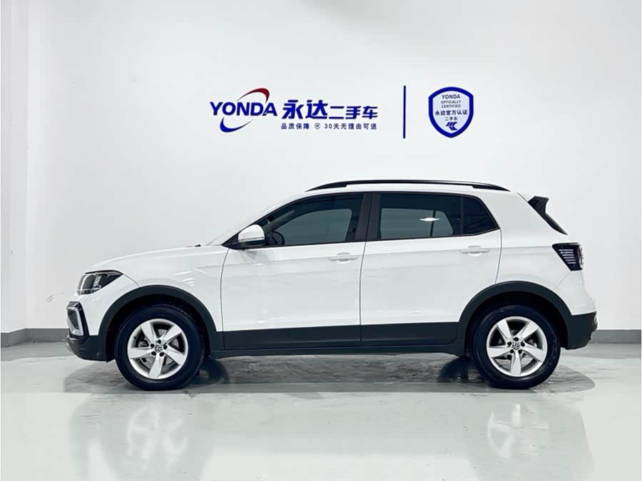 Volkswagen T-Cross 2023 car image #3