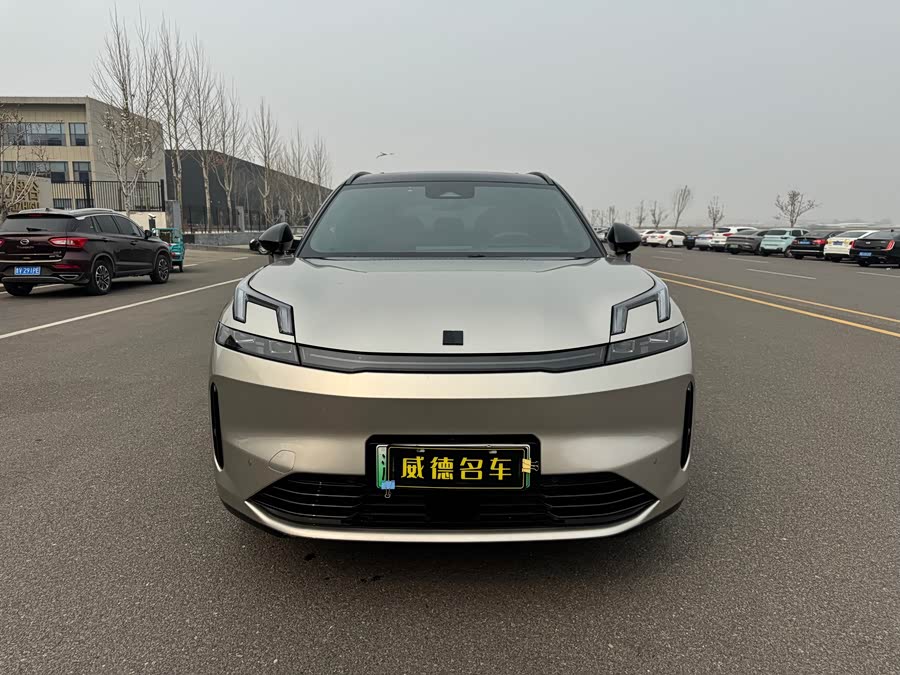 Lynk & Co 08 EM-P 2024 car image #3