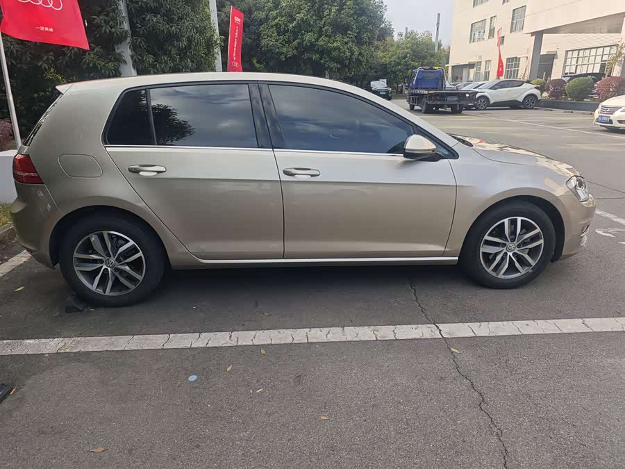 Volkswagen Golf 2015 car image #3