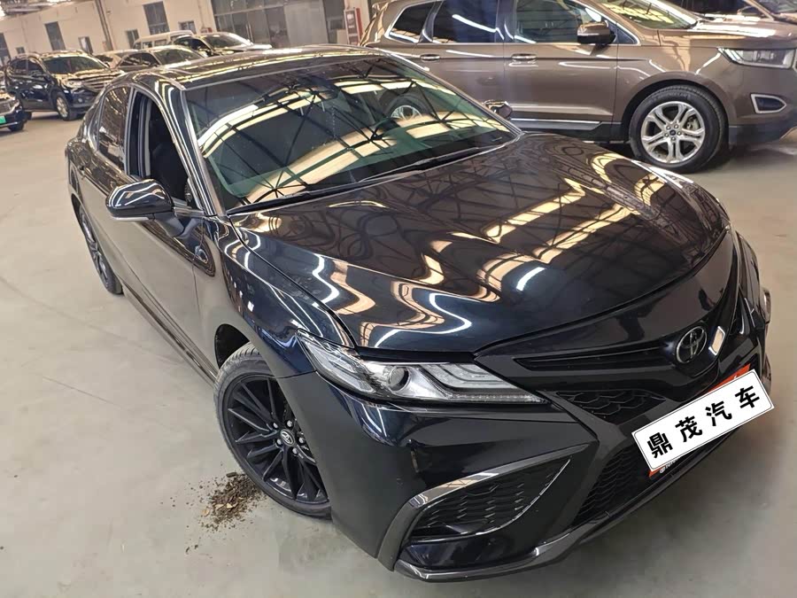 Toyota Camry 2023 car image #3