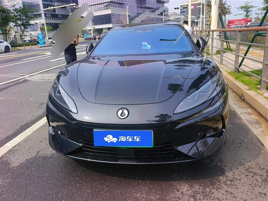 Denza Z9 2024 imagem de carro #3