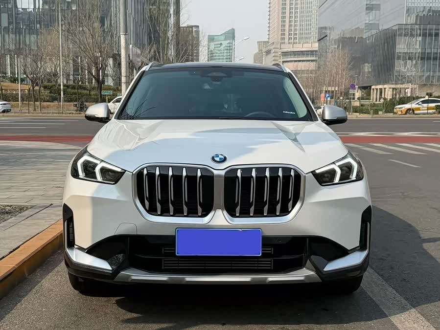 BMW X1 2024 car image #3