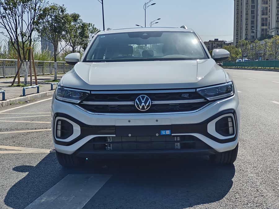 Volkswagen T-Roc 2026 car image #3