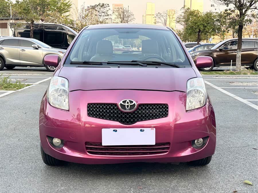 Yaris 2009 car image #3