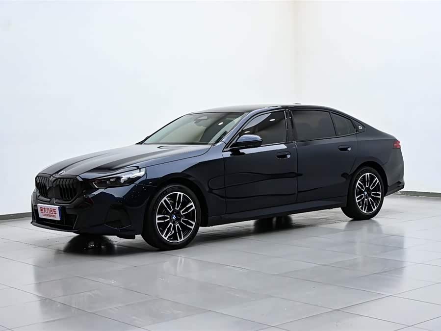 BMW 5 Series 2025 car image #3