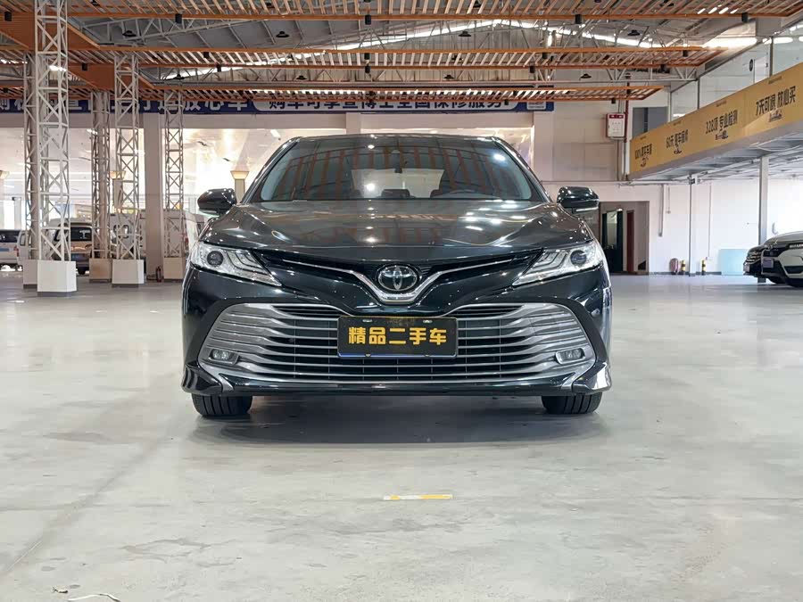 Toyota Camry 2018 immagine di auto #3