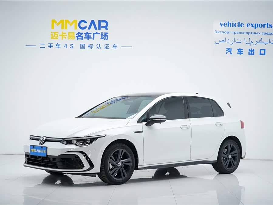 Volkswagen Golf 2022 car image #3