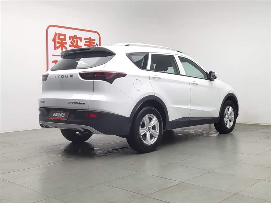 X70M 2022 car image #3