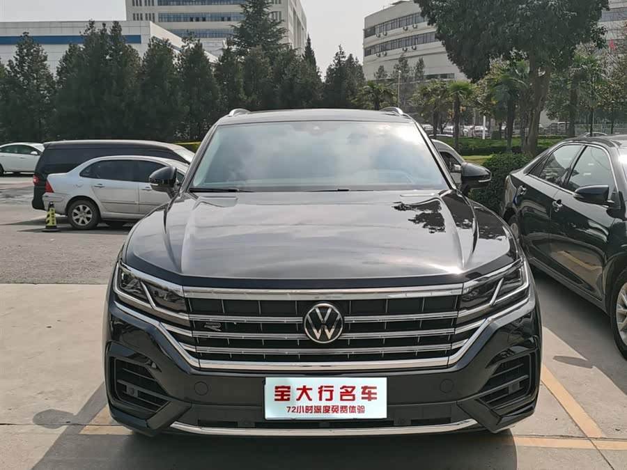 Volkswagen Touareg 2025 car image #3