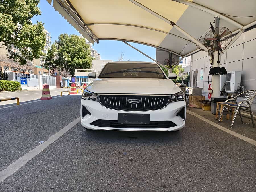 Emgrand 2022 car image #3
