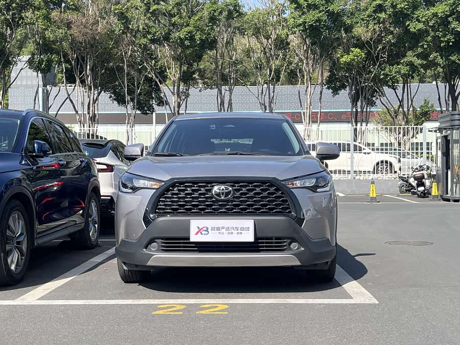 Toyota Corolla Cross 2024 immagine di auto #3