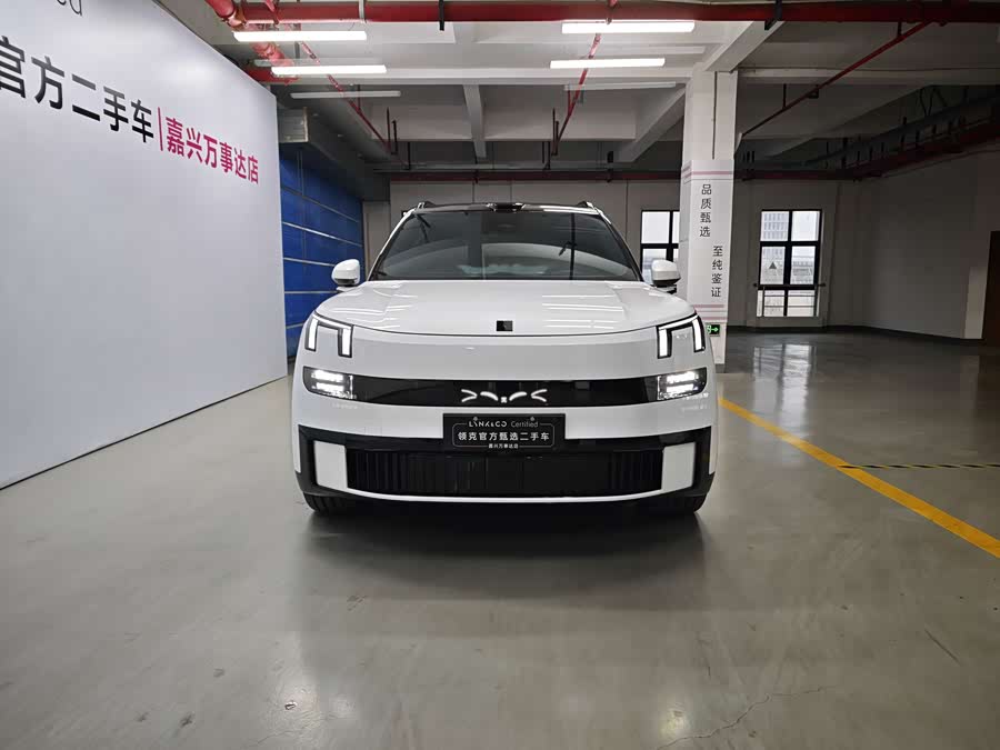 Lynk & Co 900 2025 car image #3
