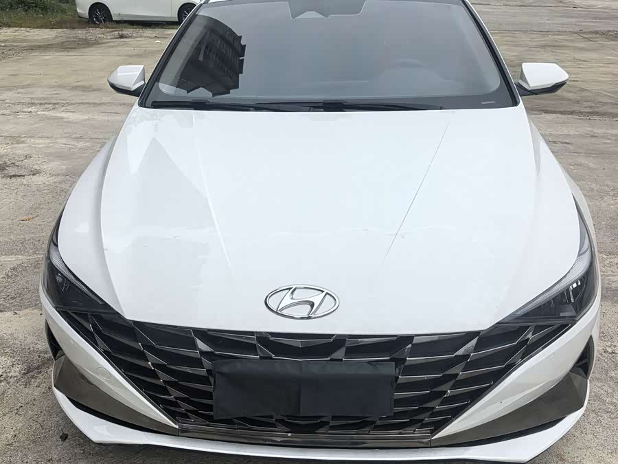 Hyundai Elantra 2023 immagine di auto #3