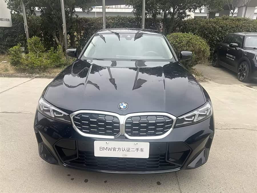 BMW 3 Series 2025 car image #3