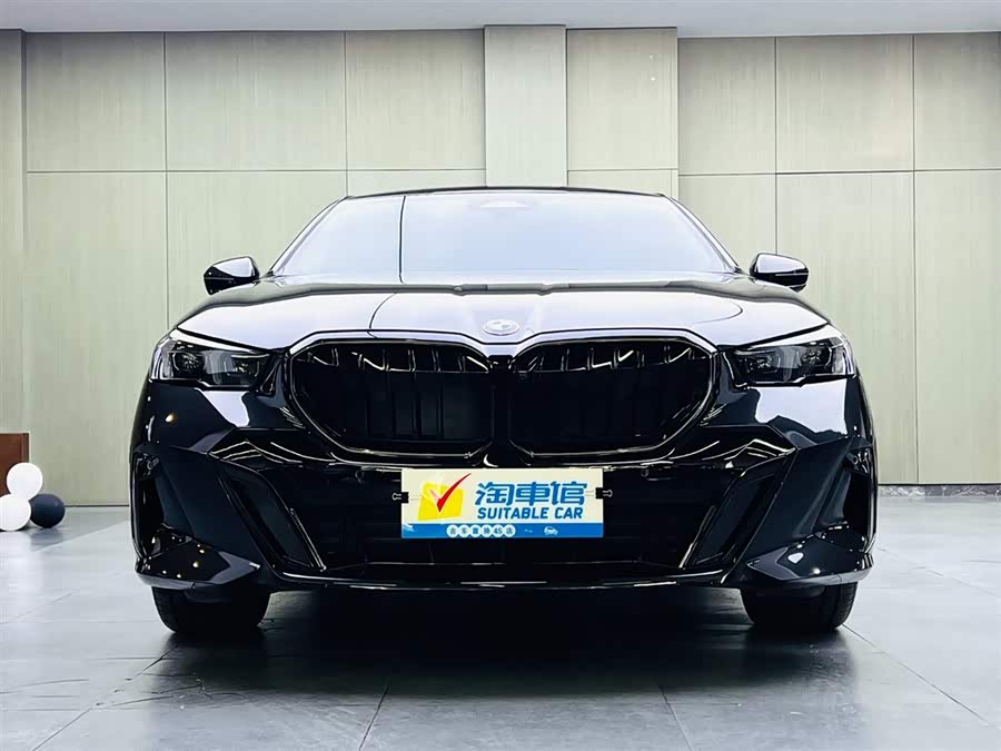 BMW 5 Series 2025 car image #3