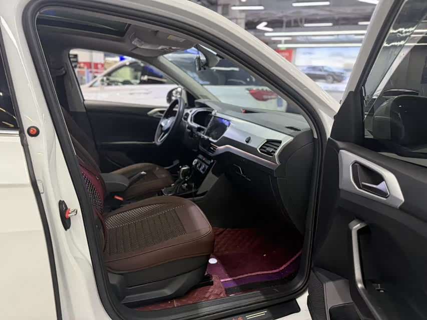 Volkswagen Tacqua 2021 car image #3