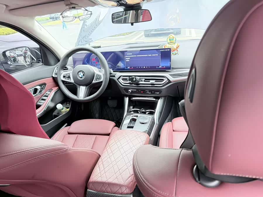 BMW 3 Series 2024 car image #3