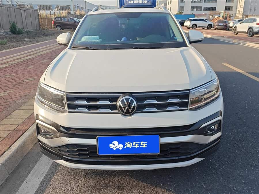 Volkswagen T-Cross 2021 car image #3