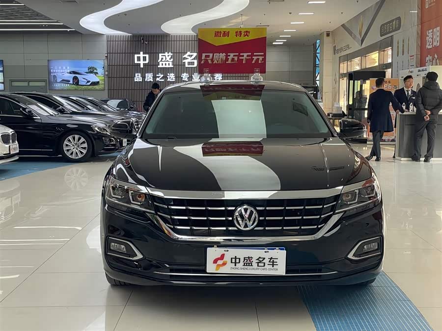 Volkswagen Passat 2020 car image #3