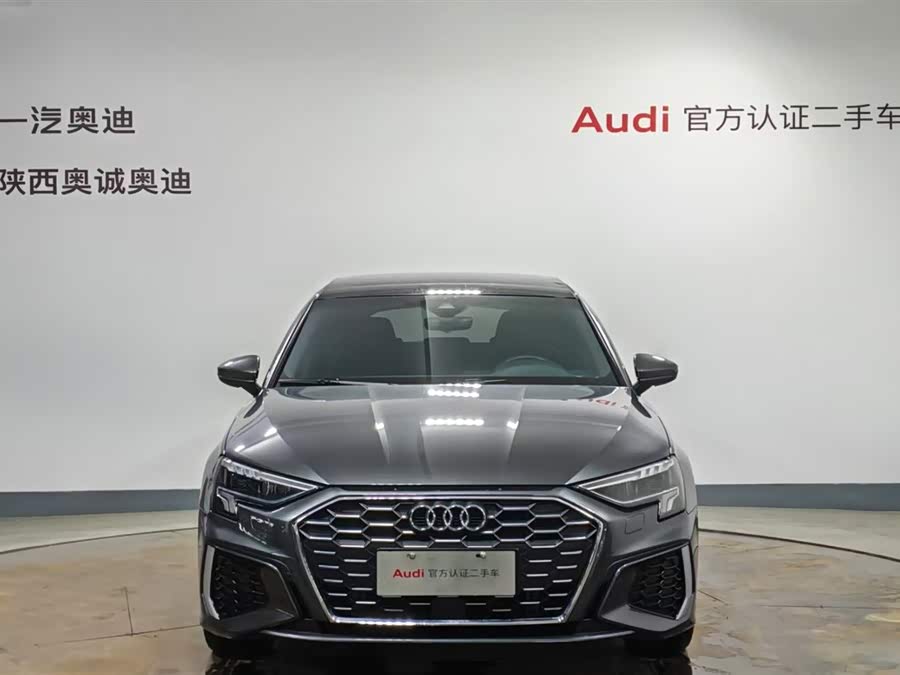 Audi A3 2023 immagine di auto #3