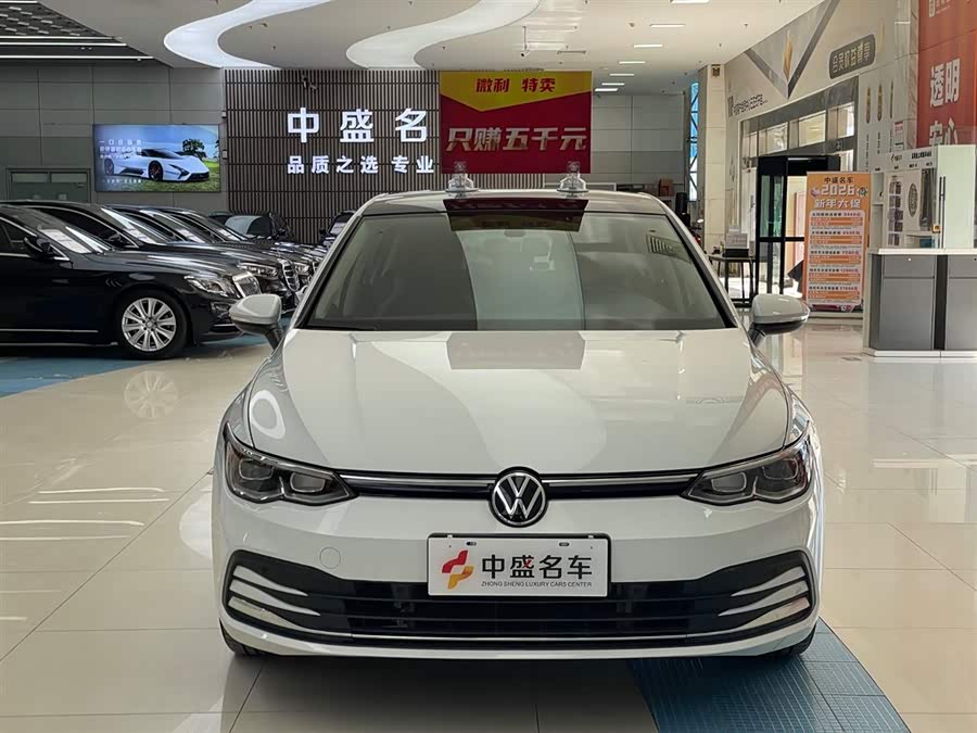 Volkswagen Golf 2023 car image #3