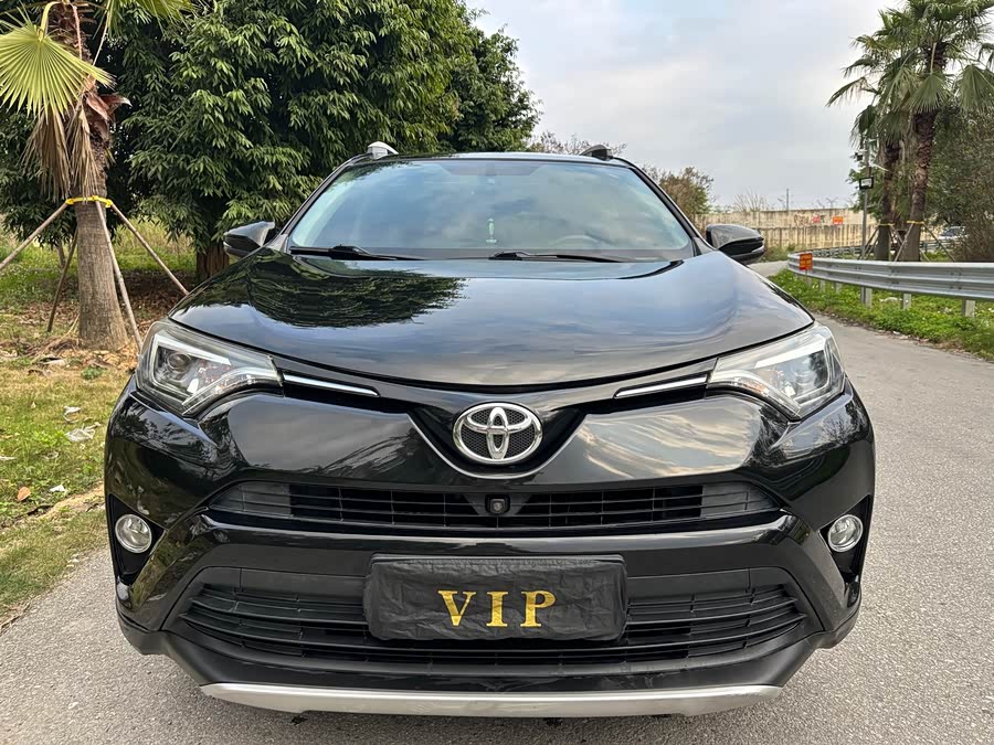 Toyota RAV4 2017 imagem de carro #3
